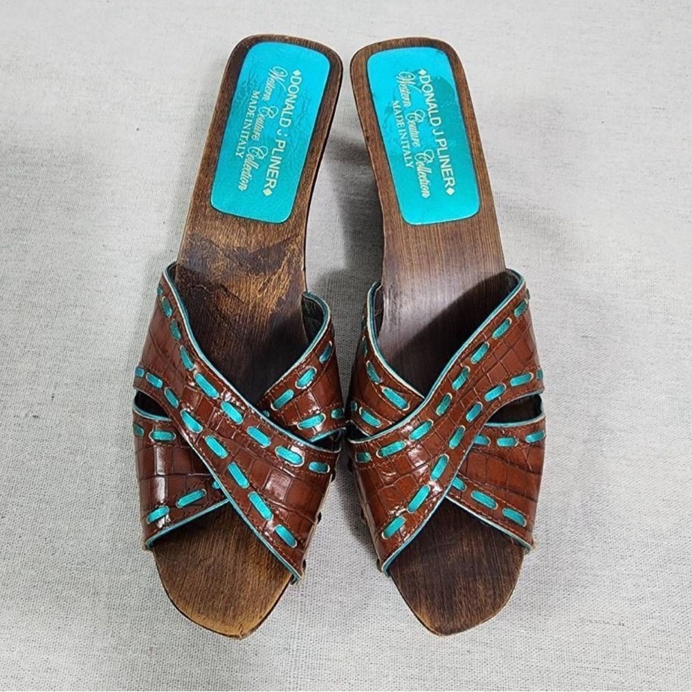 Donald J. Pliner Western Couture Brown Studded Leather Open Toe Mule Sandals 9 M